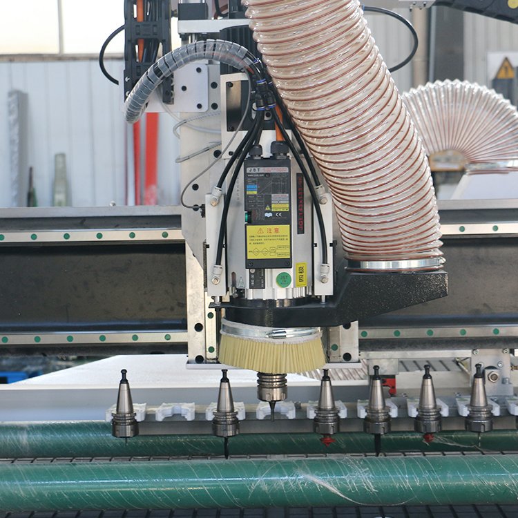 Discount Price 2040 2030 Atc Cnc Router Automatic Tool Change Automatic 3D Wood Carving Machine in Italy