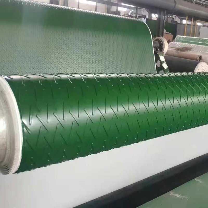 Custom Herringbone Pattern PVC Conveyor Belt and Guide Bar