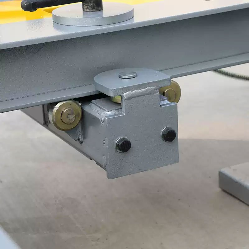 Hot Sale Pneumatic Pump Body Repair Equipment Ten Five Rows Holes Ten Manganese Steel Plate Car Frame Chassis Repair Machine