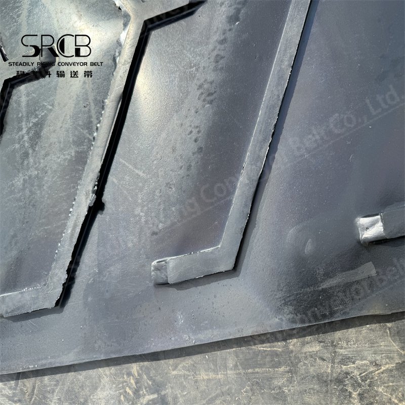 EP300/2 Herringbone chevron pattern rubber conveyor belt for mining coal yard chemical industry