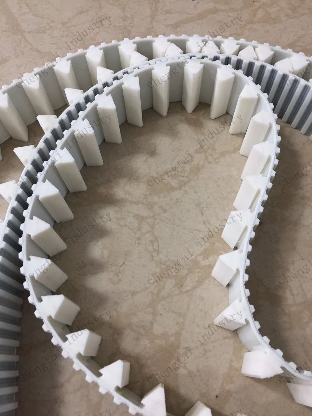 Nice Good Quality Timing Belt with Blocks