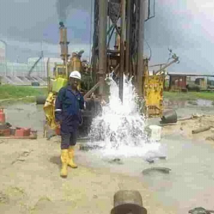 SUNROCK PDTHR 350 DEEP WATER WELL DRILLING TRUCK AND SKID MOUNTED COMPRESSOR 8METERS MAST 5MTS AUTO ROD CHANGING SYSTEM