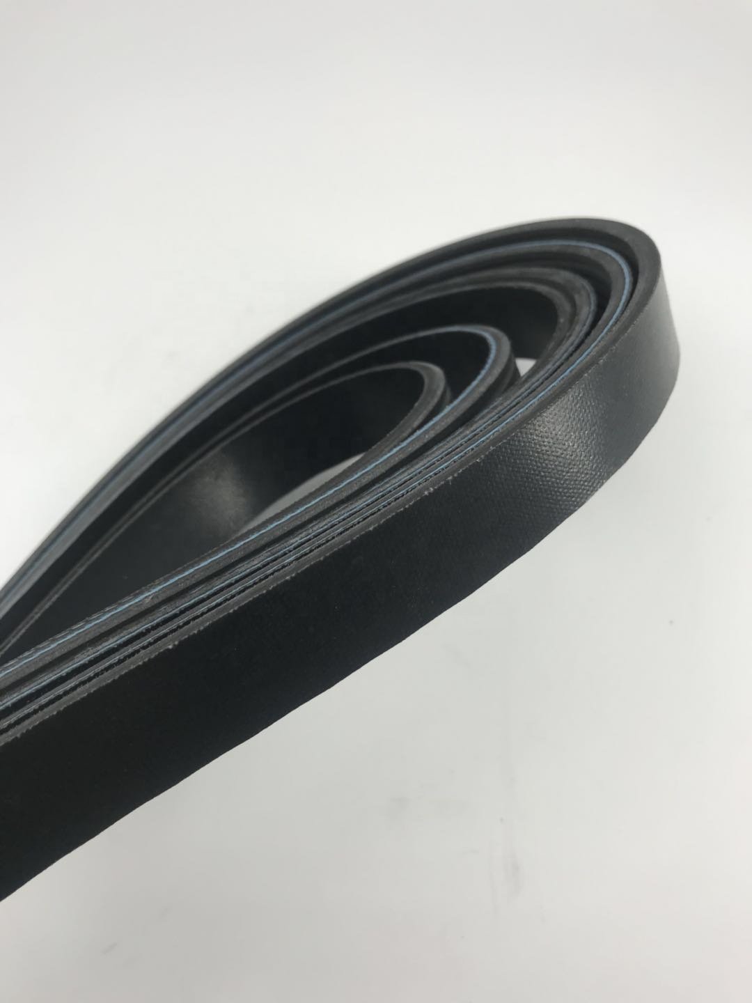 Automotive Powerful Transmission Belt 8PK3213 CR EPDM Multi Poly V Belt Fan Belts