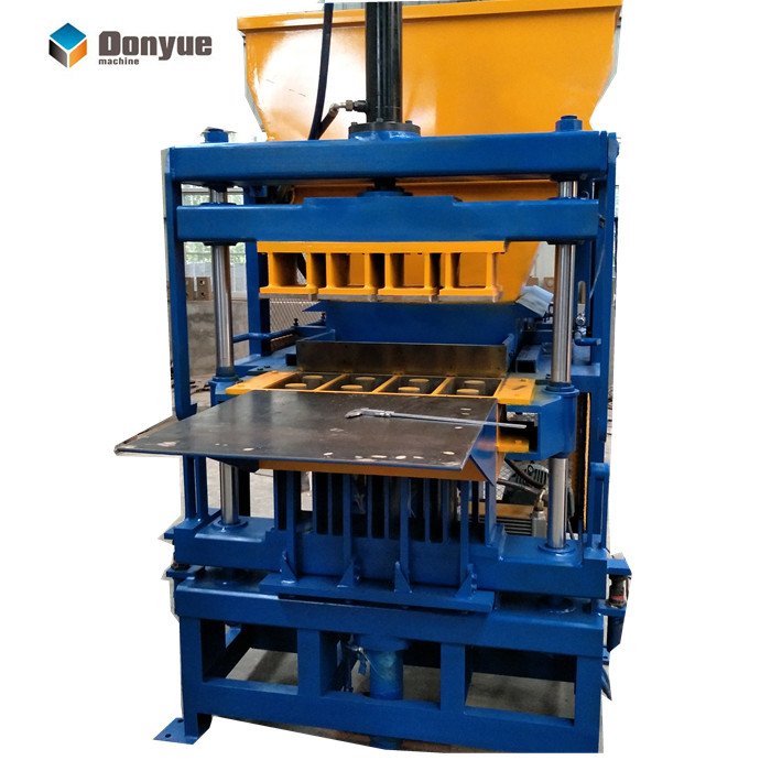 Eco Brava Hydraulic Press Electric Interlocking Automatic Clay Brick Machine Construction Eco-Friendly Concrete Raw Friendly