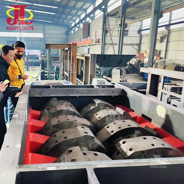Double Shaft Shredder Car Body Recycling Crusher Machine Scrap Metal Recycling Equipment for Sale