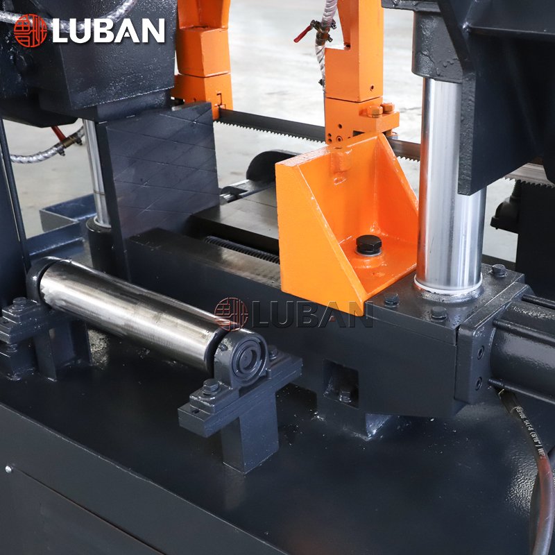 LUBAN Metal Cutting Machinery First-Line Brand I Beam Steel Saw GB4230 Horizontal Band Saw Machine