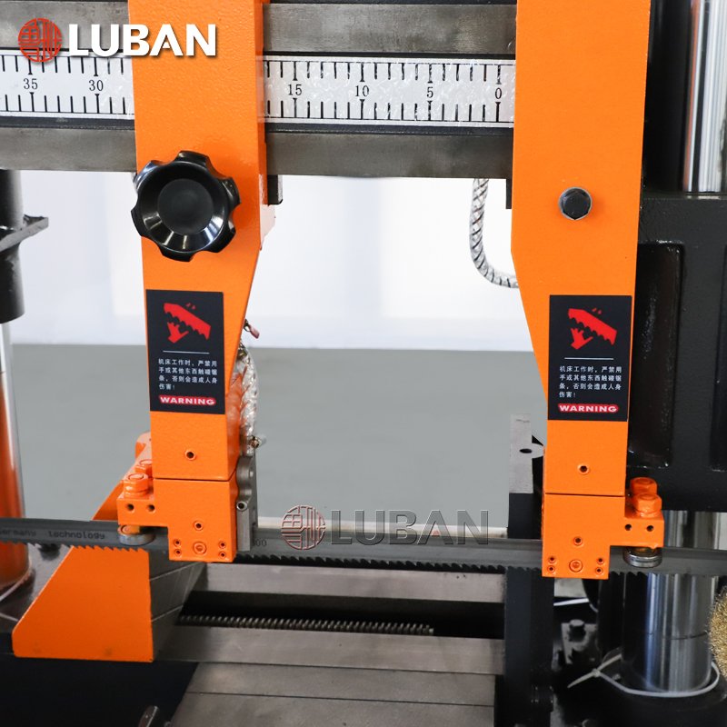 LUBAN Metal Cutting Machinery First-Line Brand I Beam Steel Saw GB4230 Horizontal Band Saw Machine