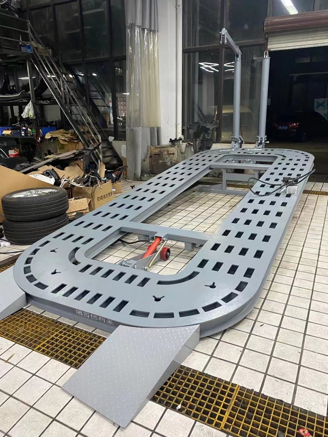 Auto Body Repair Equipment 3500kg Maximum Load Car Bench with One-Year Warranty