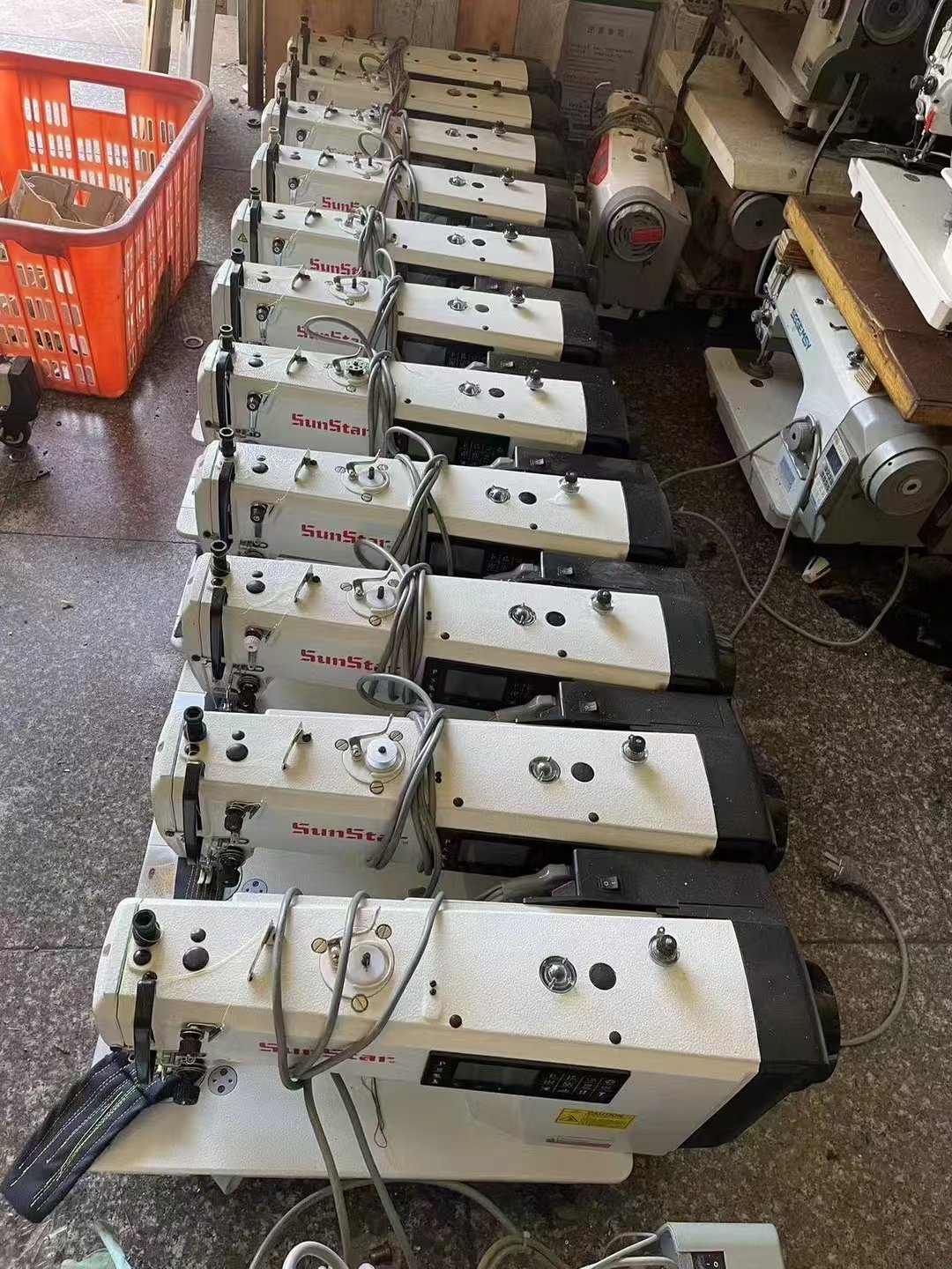 Taiwan Sewpower Used Ubt Direct Drive Industrial Sewing Machine From Light to Thick Material Nice Colour Jordon Sewing