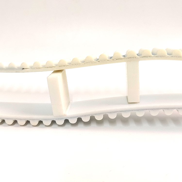 white polyurethane open ended Steel Core Tooth Belt AT10 with Cleats