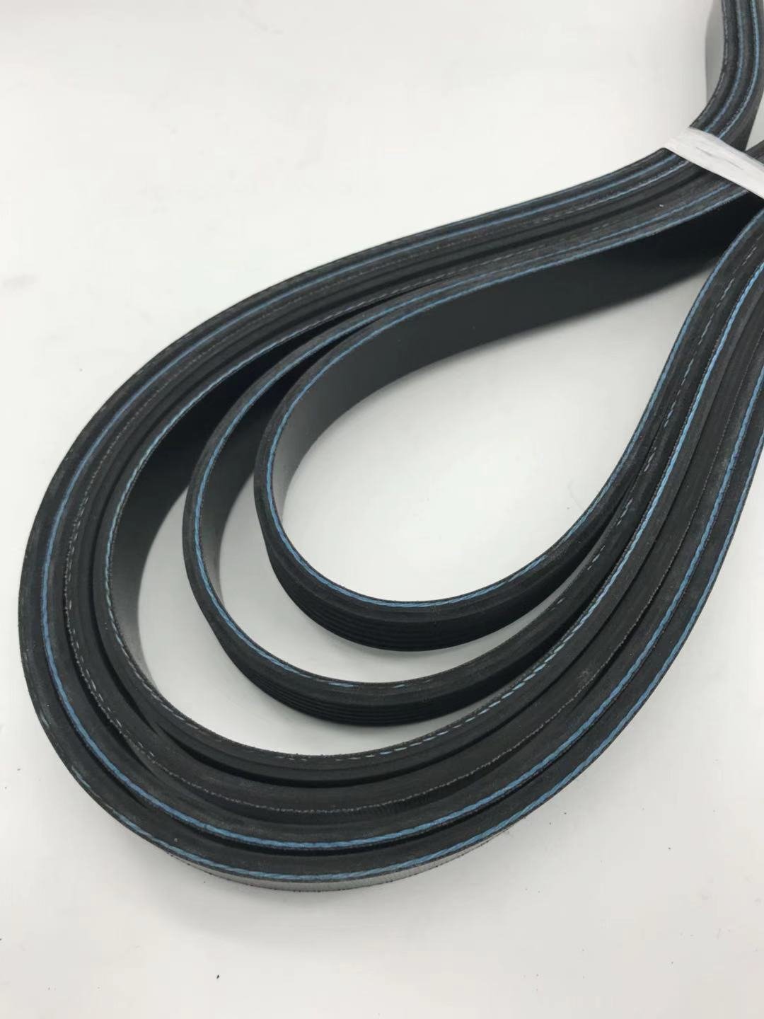 Auto PK Belt 8PK1068 8PK V-Ribbed Transmission Belts 10PK EPDM Fan Belt in Various Sizes