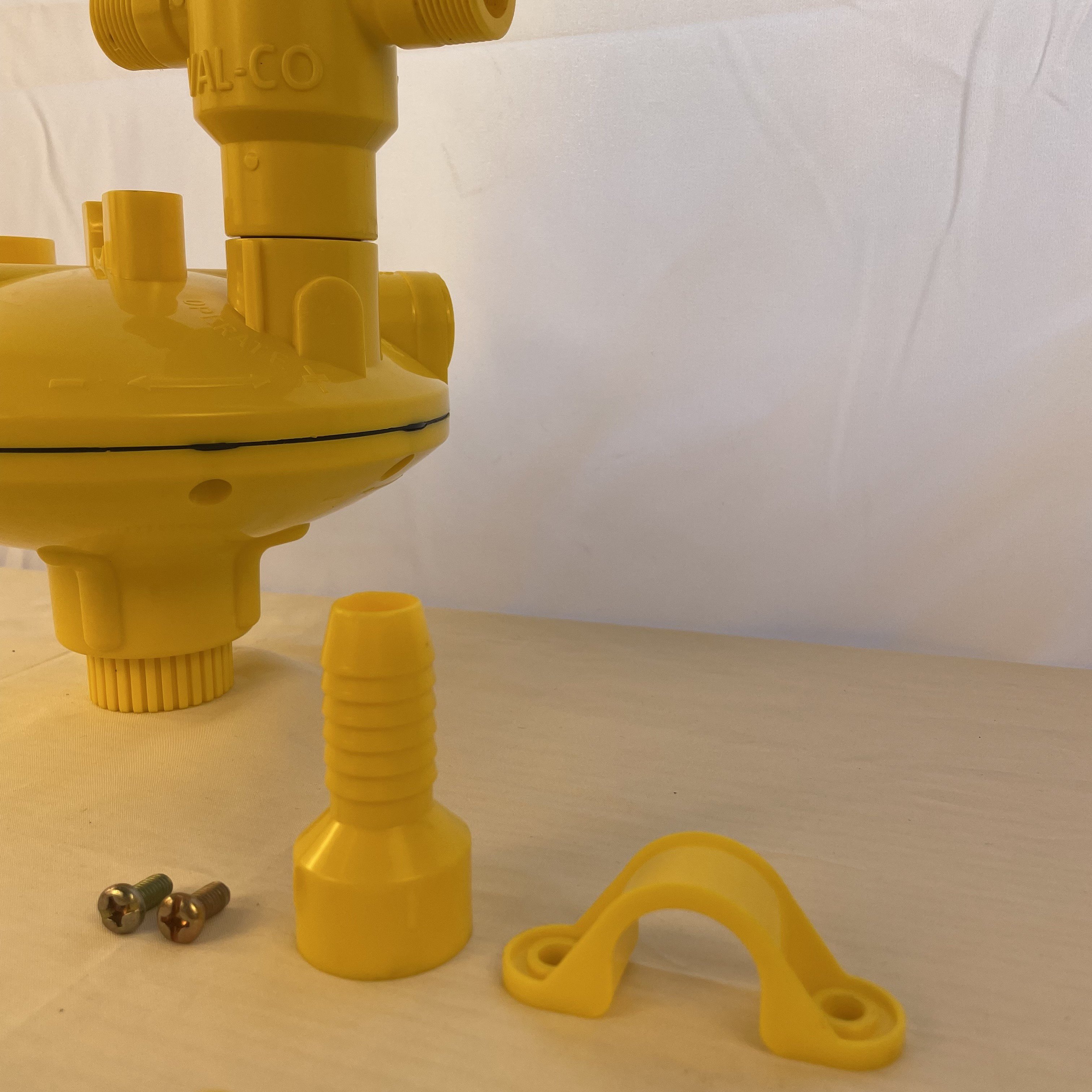 YYB LML 70 Poultry Farm Equipment Chicken Pressure Regulator Automatic Water Drinking System