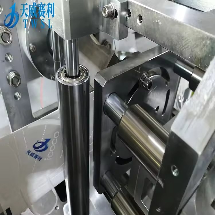 Premium FFP3 Mask Machine Respirator Mask Manufacturing Machine N95 Stapled Cup Mask Maker Machine