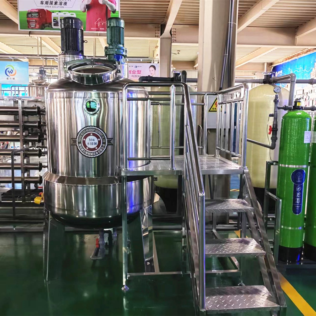 Easy Installation Auto Rotary Liquid Detergent Filling Machine Fully Automated Filling Capping Labeling Production Line