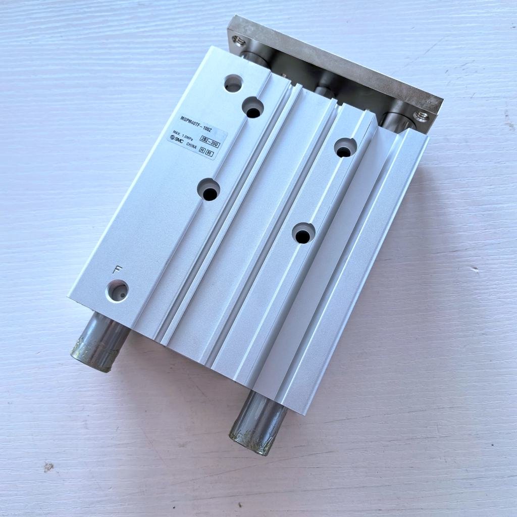 100 New Original SMC MGP-Z Series Pneumatic MGPM40TF-100Z Compact Guide Cylinder Slide Bearing Three Piston Rod Double Acting