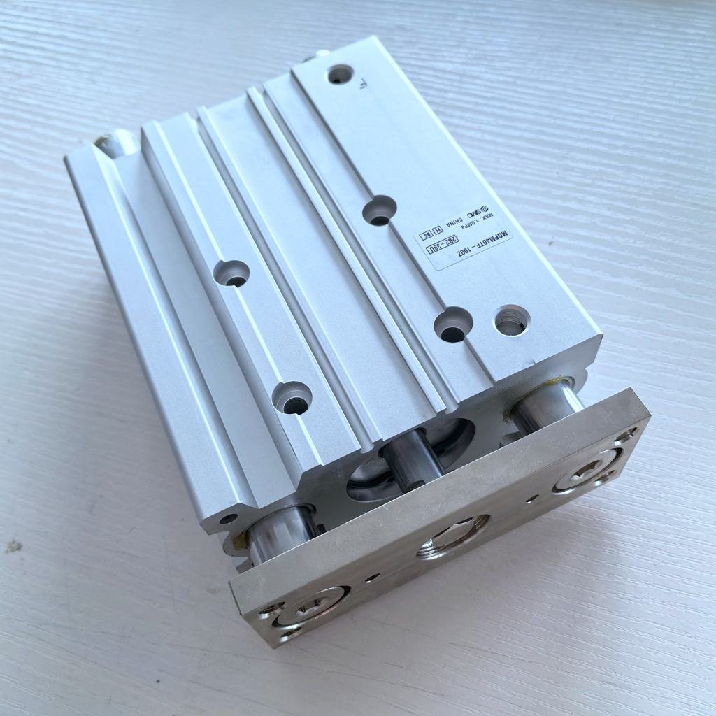 100 New Original SMC MGP-Z Series Pneumatic MGPM40TF-100Z Compact Guide Cylinder Slide Bearing Three Piston Rod Double Acting
