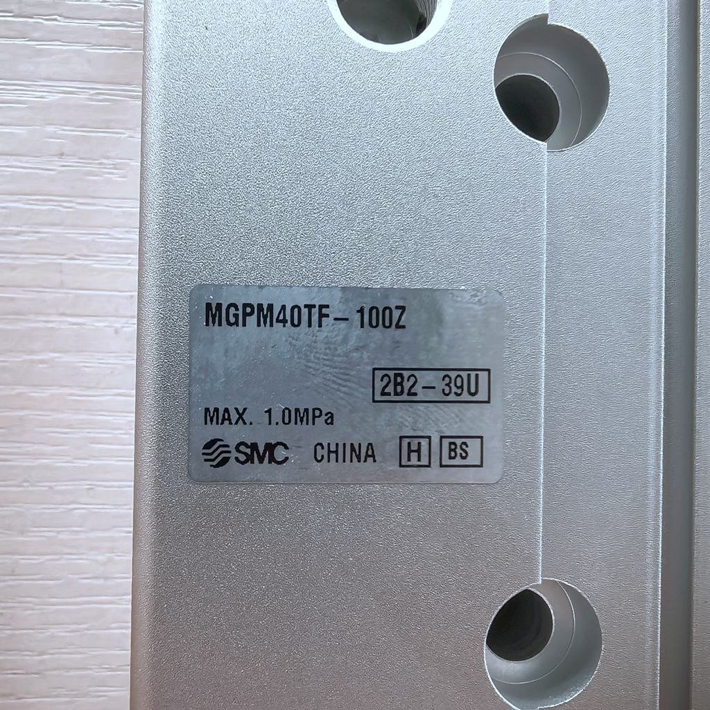 100 New Original SMC MGP-Z Series Pneumatic MGPM40TF-100Z Compact Guide Cylinder Slide Bearing Three Piston Rod Double Acting