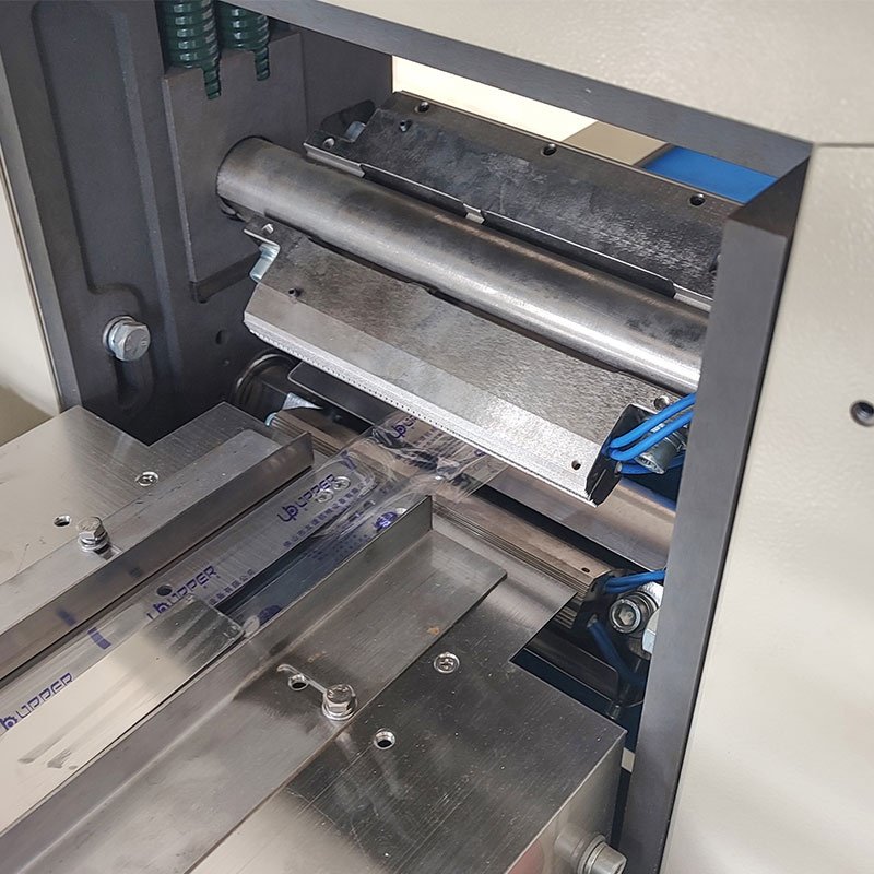 Multi-Function Automatic Bread Packaging Machine Pillow Type Docking Line Food Material Sorting Efficient Bread Packaging