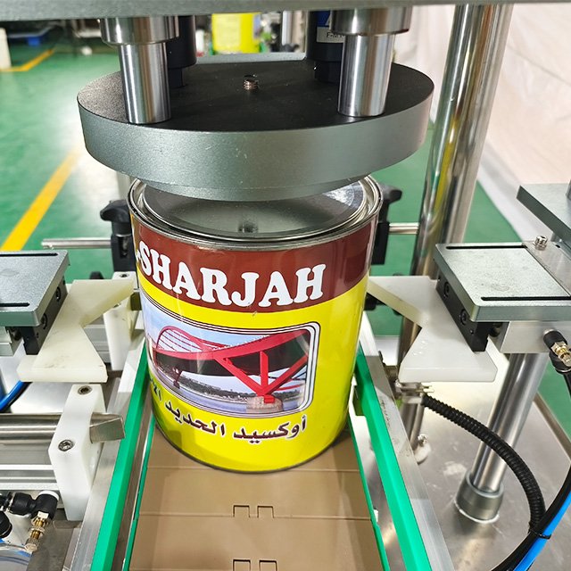 Strength Factory Auto Gel Liquid Filling and Labeling Production Line Can Be Used for Daily Chemicals a Variety of Containers