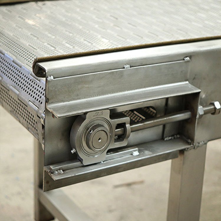 LIANGZO Portable Premium Durable Material Slat Chain Sorting Flexible Conveyor for Food Industry