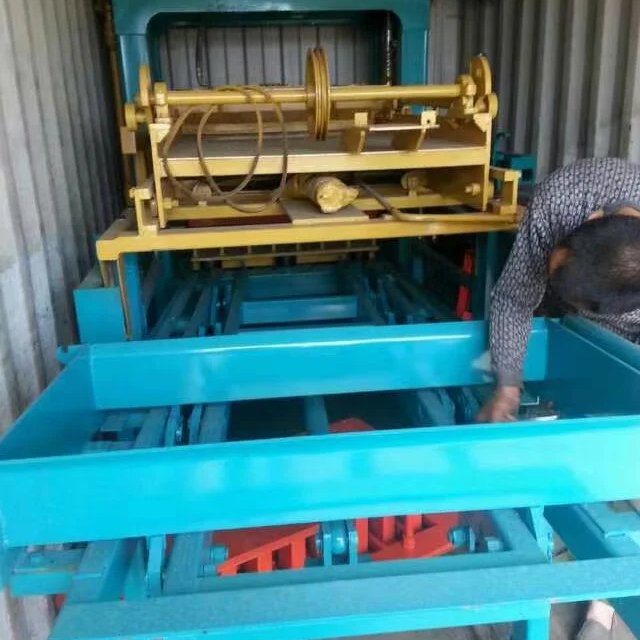 Semi-Automatic Good Quality Concrete Brick Making Machinery for Block Production Popular for Construction Projects