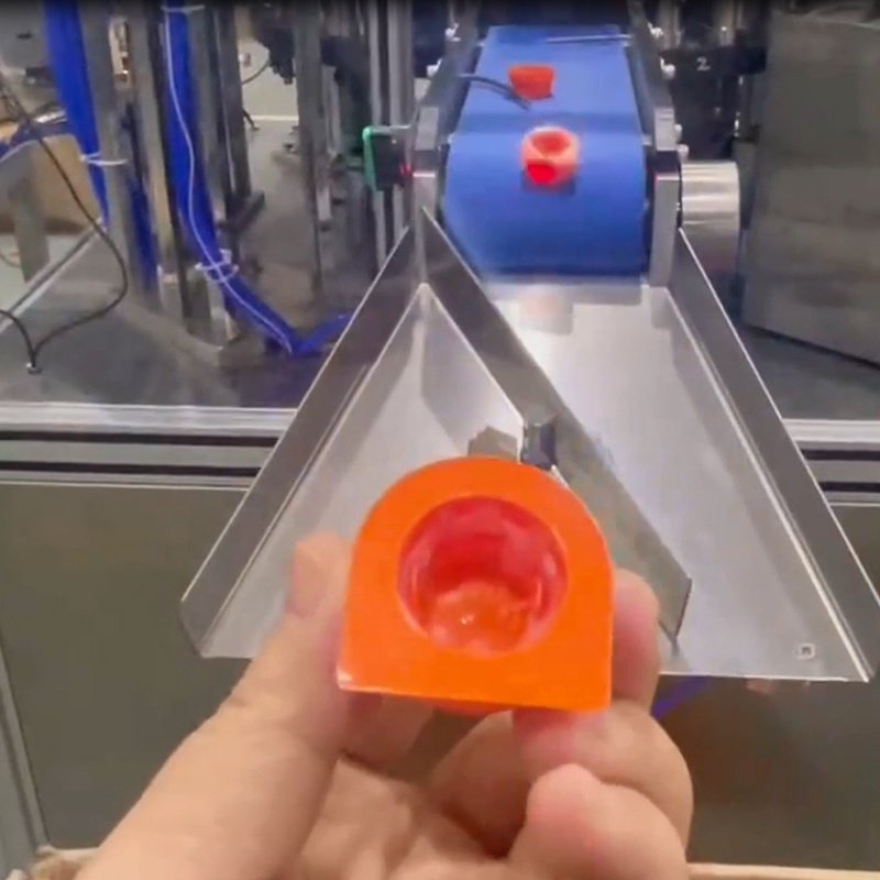 Custom Automatic 19L Water Cap Assembly Machine