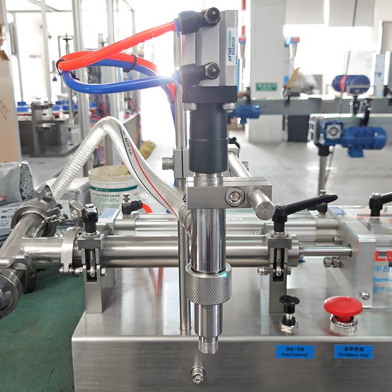 LIENM Pneumatic Self Suction Semi Automatic Liquid Detergent Bottle 300 Ml Bottle Shampoo Small Body Lotion Filling Machine