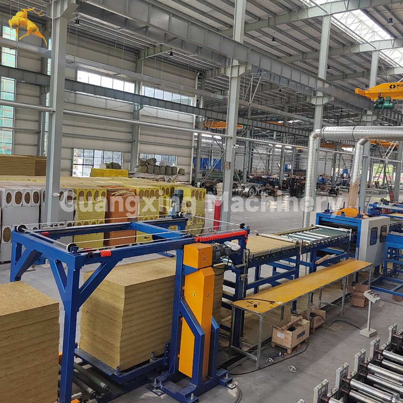 New Automatic Continuous Pu Sandwich Roof Wall Panel Production Line Making Machine