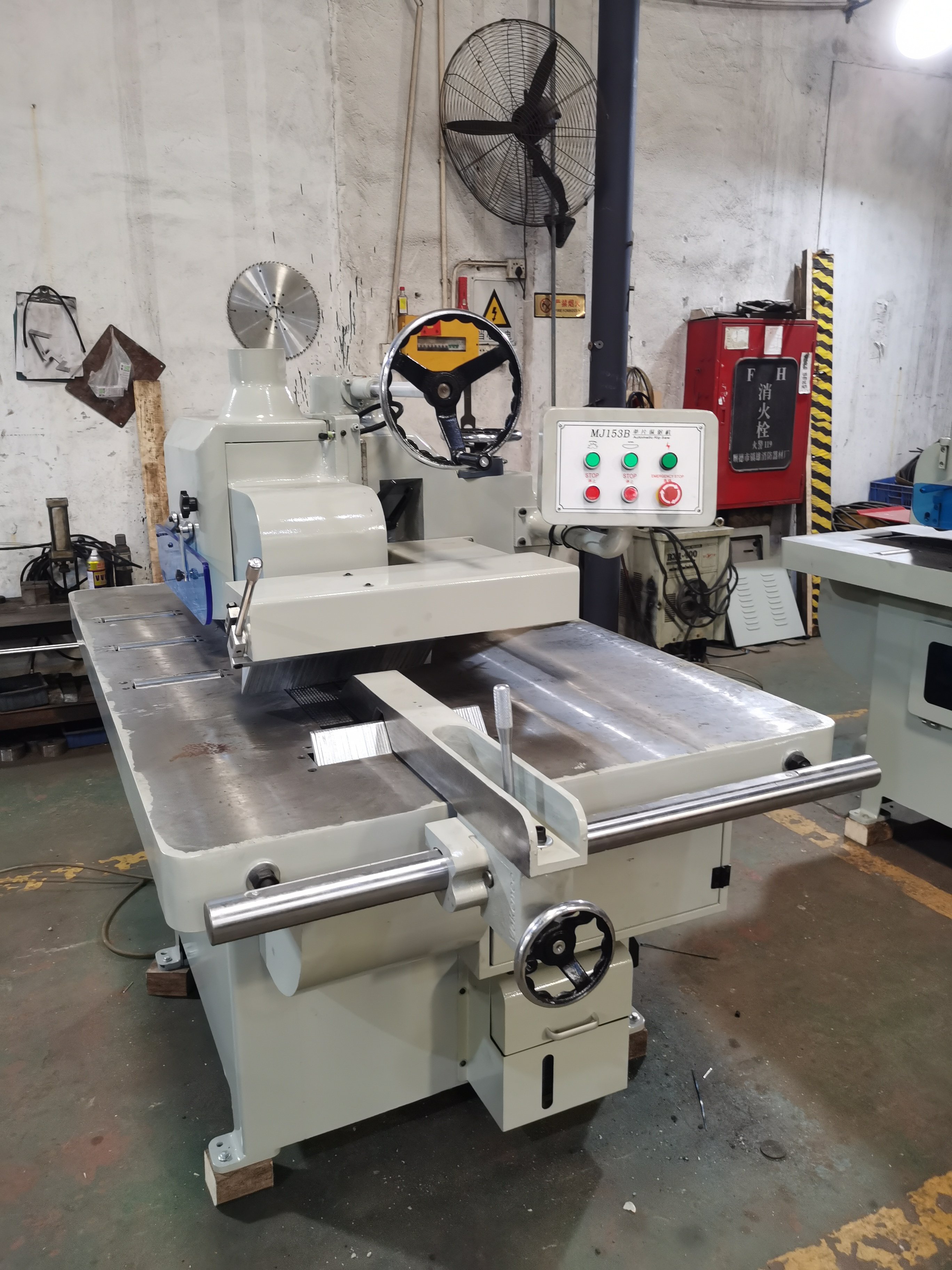 MJ153 Auto Gang Singer Heavy Duty Blade Straight Line Rip Saw