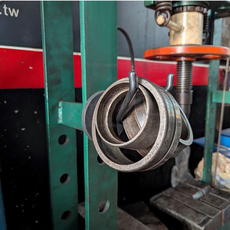 Magnetic Auto Paint Gun Holder for Gravity Feed Sprayer