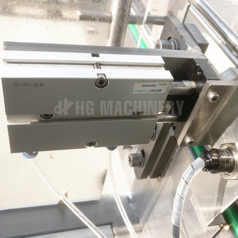 Low Price Auto Beer Can Filling Sealing Machine / Beverage Canning Equipment / Carbonated Soft Drink Canning Production Line