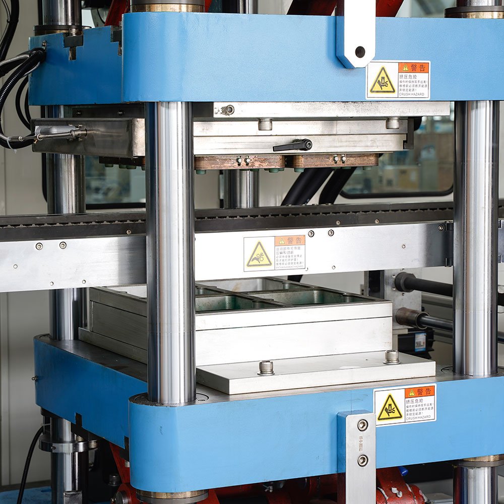 Fully Automatic Cake Tray Egg Tray Manufacturing Forming Machine Production Line