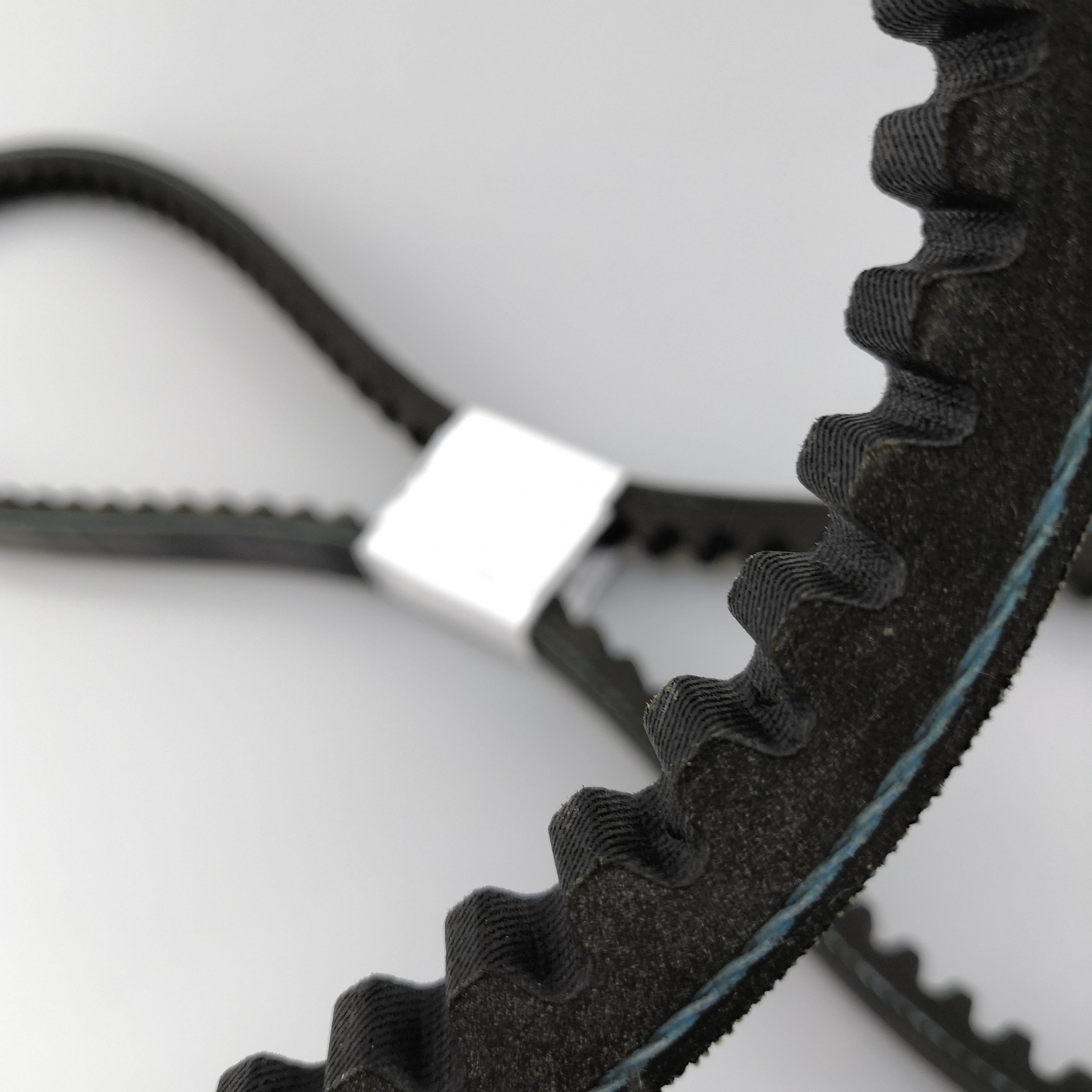 Machinery Wedge Raw Edge Cogged Rubber Timing Belt Supplier V Timing Belt For Car