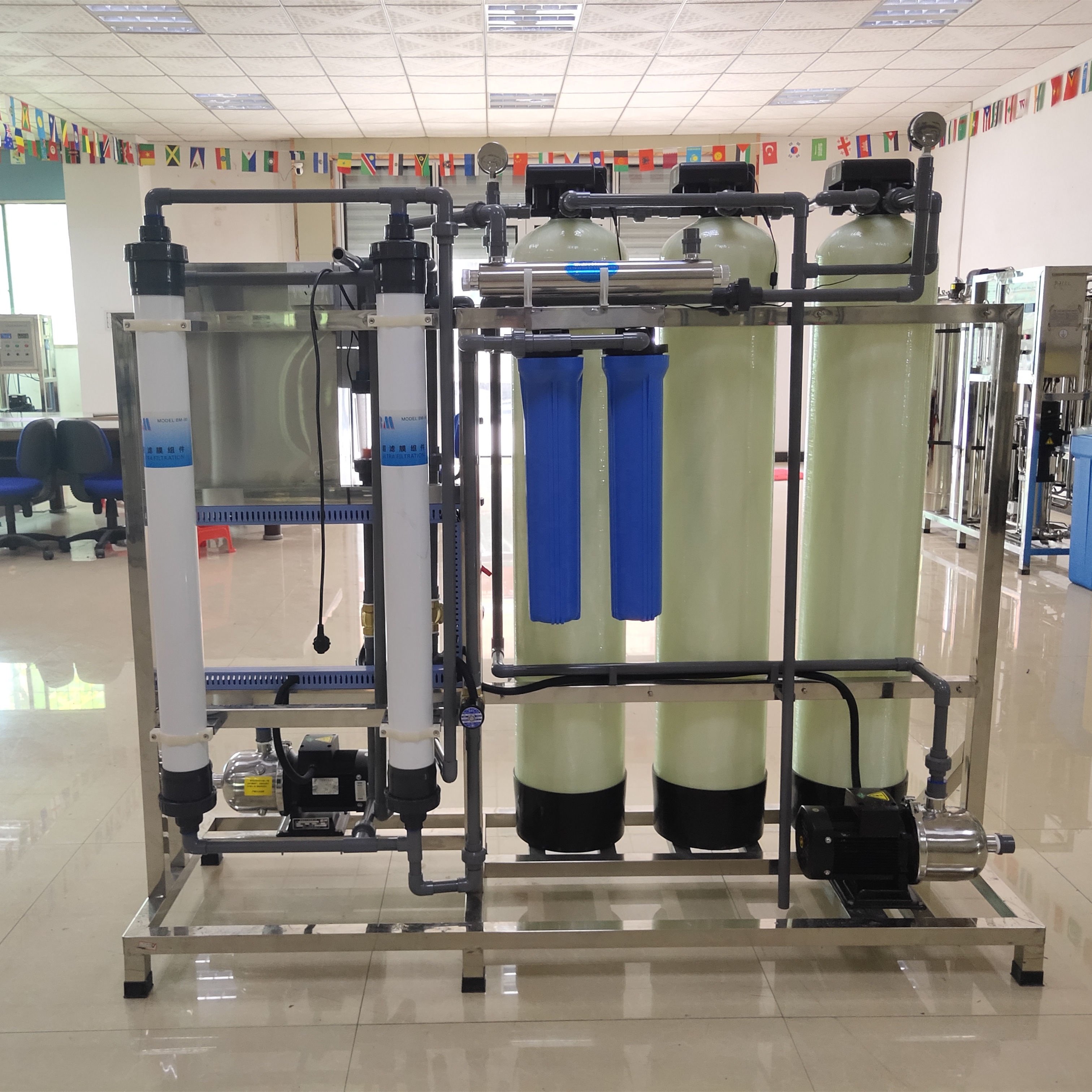 1000 LPH Automatic Ultrafiltration Machine UF Water Treatment Filtration System Portable Mineral Drinking Line