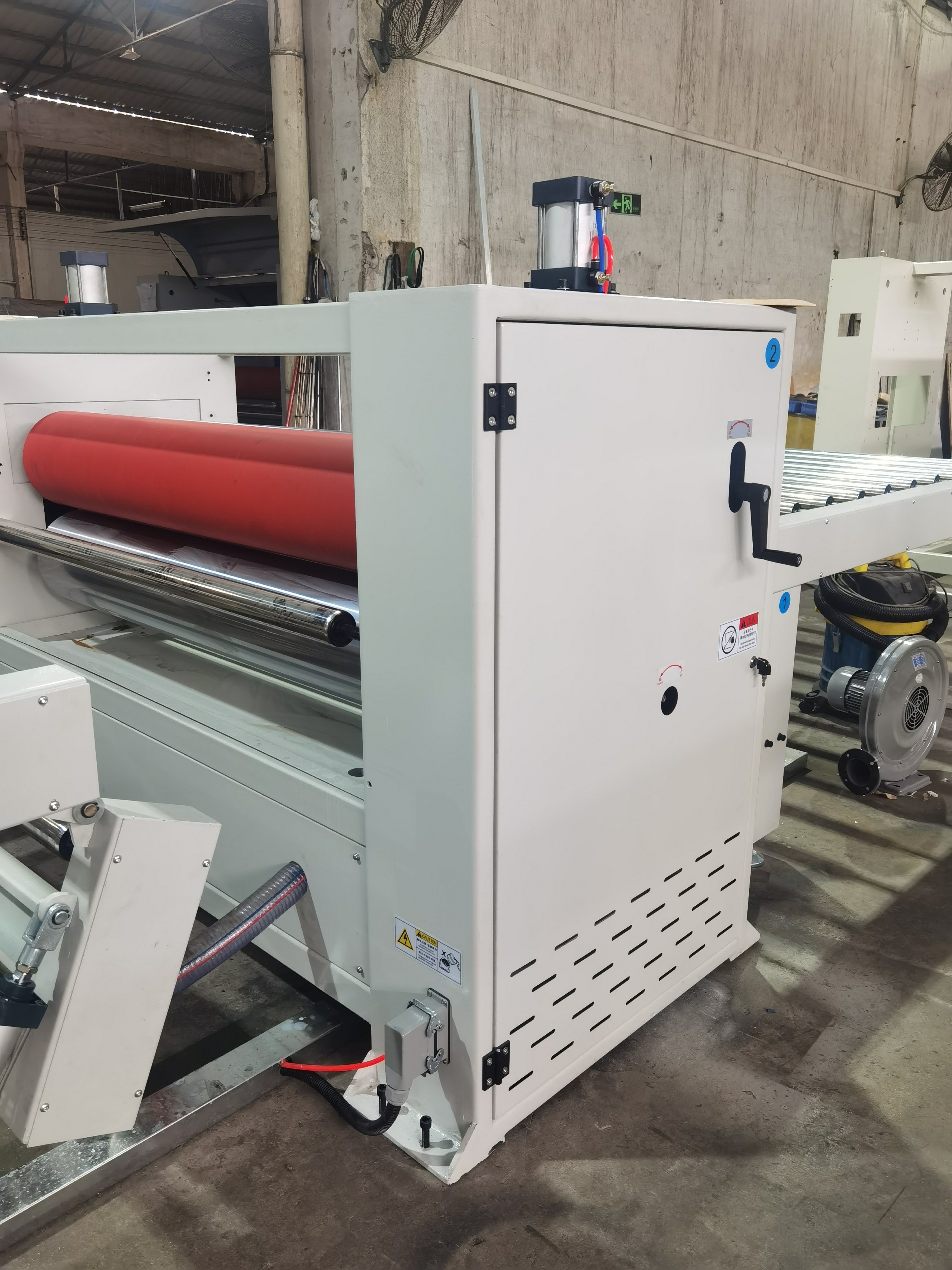 Cold Glue Decorating Paper Laminating Machine PVAC Glue PVC Foils Pressing Machine