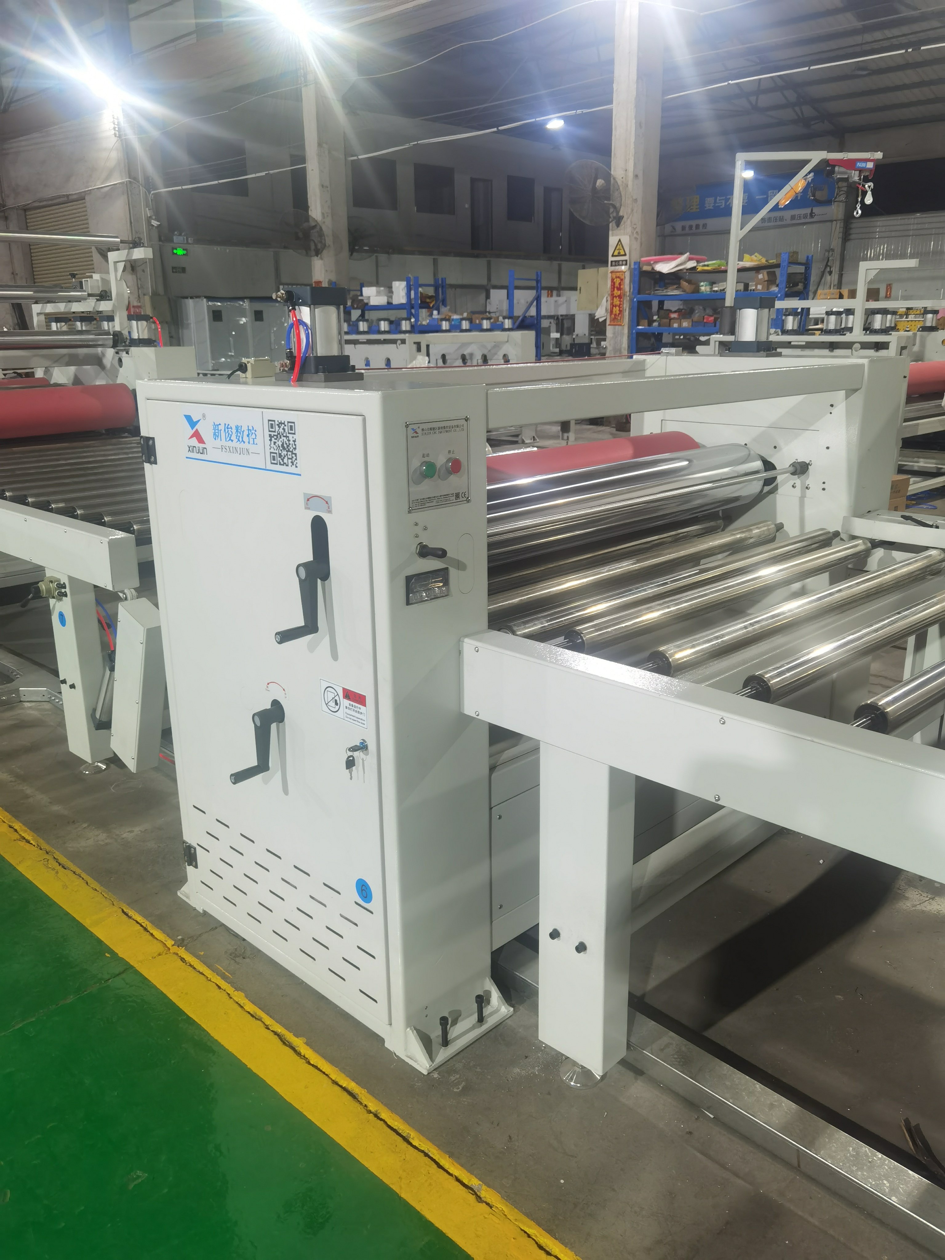Cold Glue Decorating Paper Laminating Machine PVAC Glue PVC Foils Pressing Machine