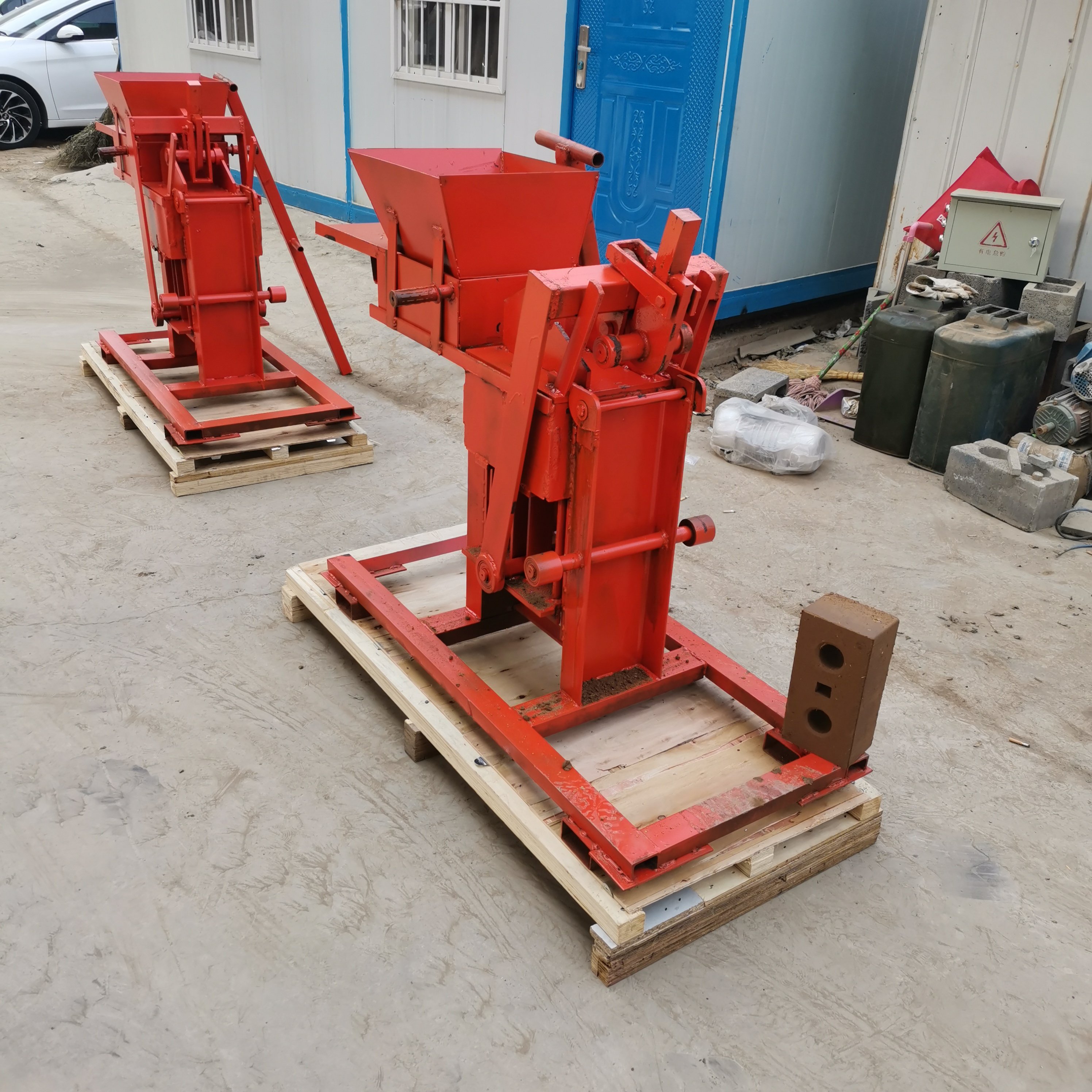 Wholesale Sale Lightweight Brick Making Machines Cement Brick Making Machines Small Building Materials Equipment