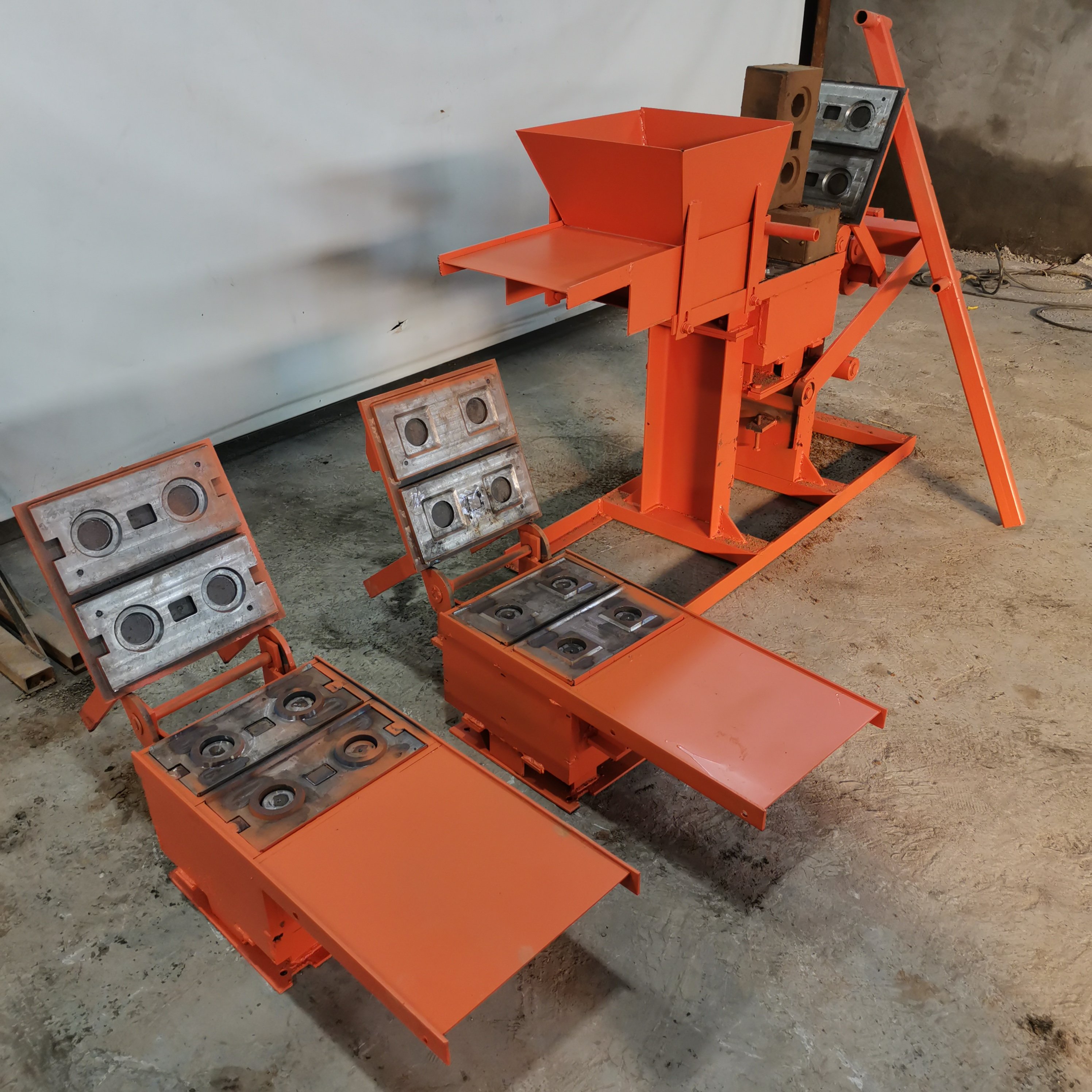 Wholesale Sale Lightweight Brick Making Machines Cement Brick Making Machines Small Building Materials Equipment