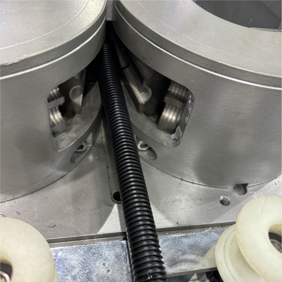 FULLWIN High Output Fast Speed Plastic Industries New PVC HDPE Flat Joint Shisha Hookah Corrugated Pipe Hose Making Machine