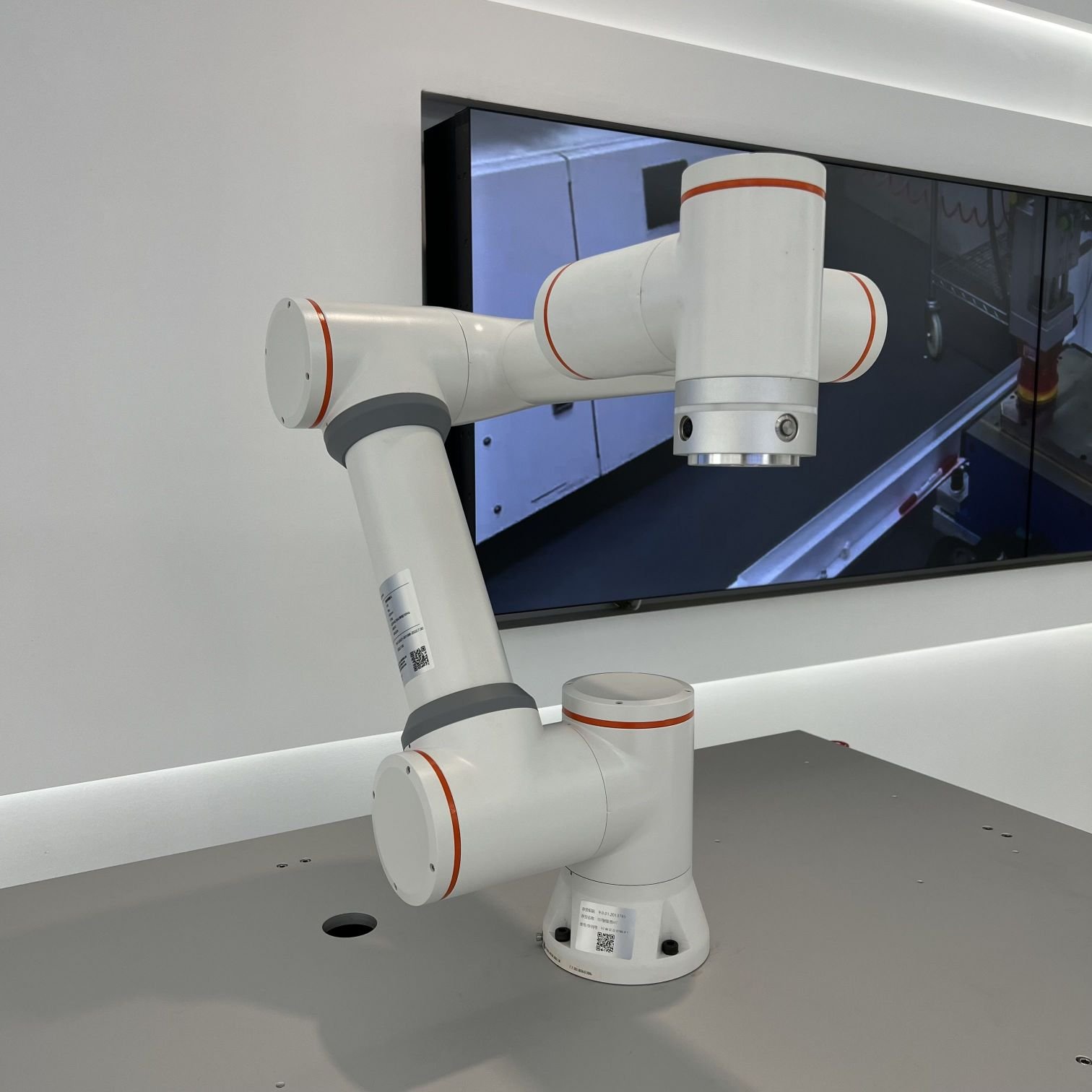 Heavth Gripper Robot Arm Vaccum Robot for Car Body Repair Collaborative Robot Pallet Assembly Other Material Handling Equipment