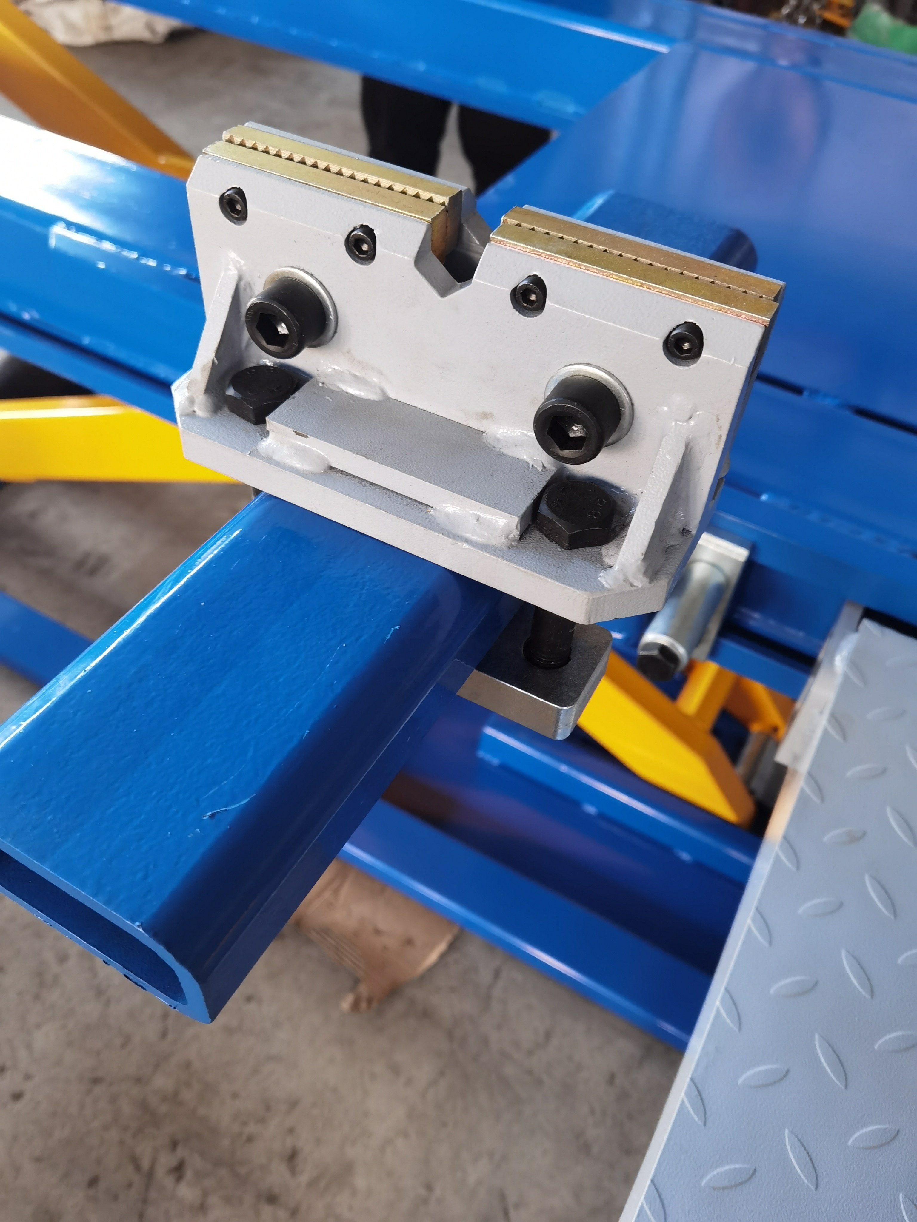 High Quality Good Selection Automobile Chassis Straightening and Accident Car Repairing Bench Auto Body Frame Machine