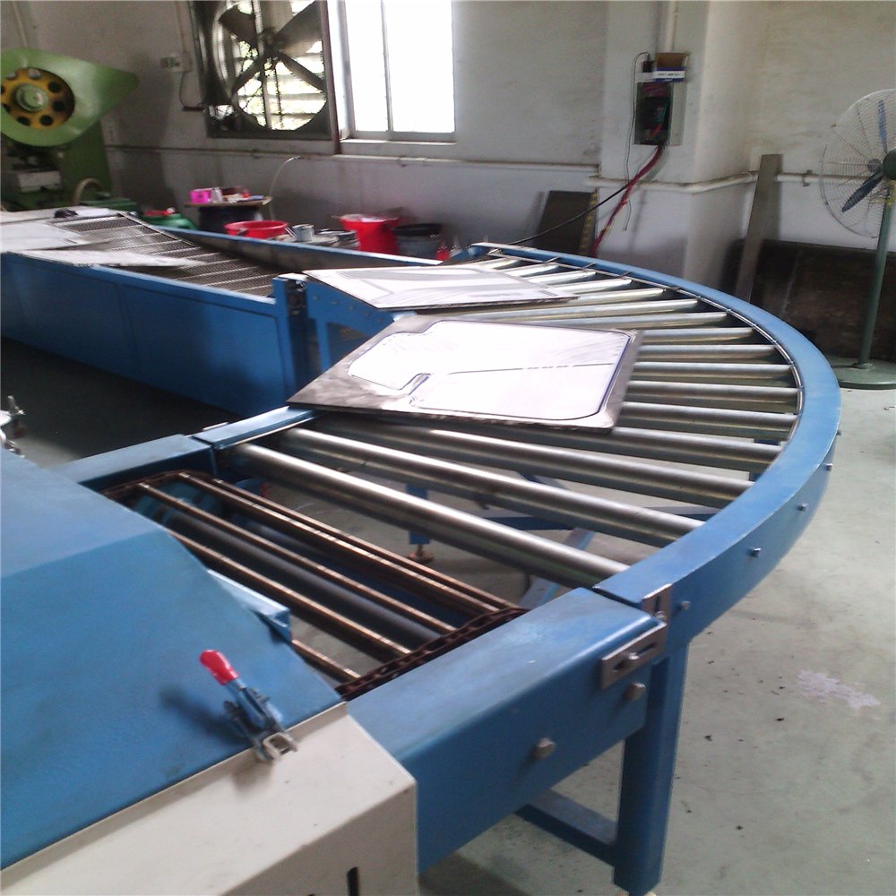 Automatic High-output Auto Footpad Assembly Line Is Used to Make 3D Multi-color Anti-skid and Waterproof Cushion