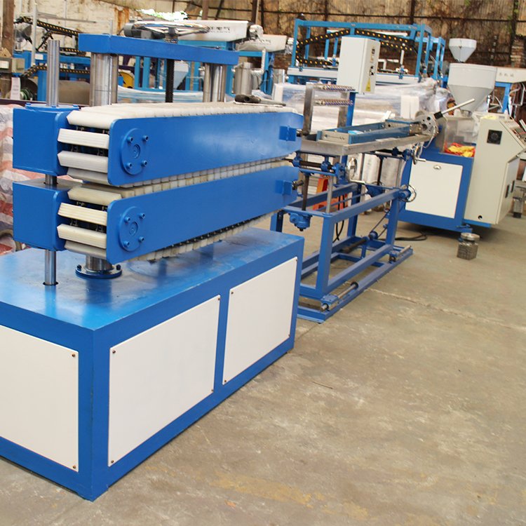 Strong Plasticizing Ability Multiple Directions Can Operated 18.5-22Kw Transmission Power Isolation Belt Extruder
