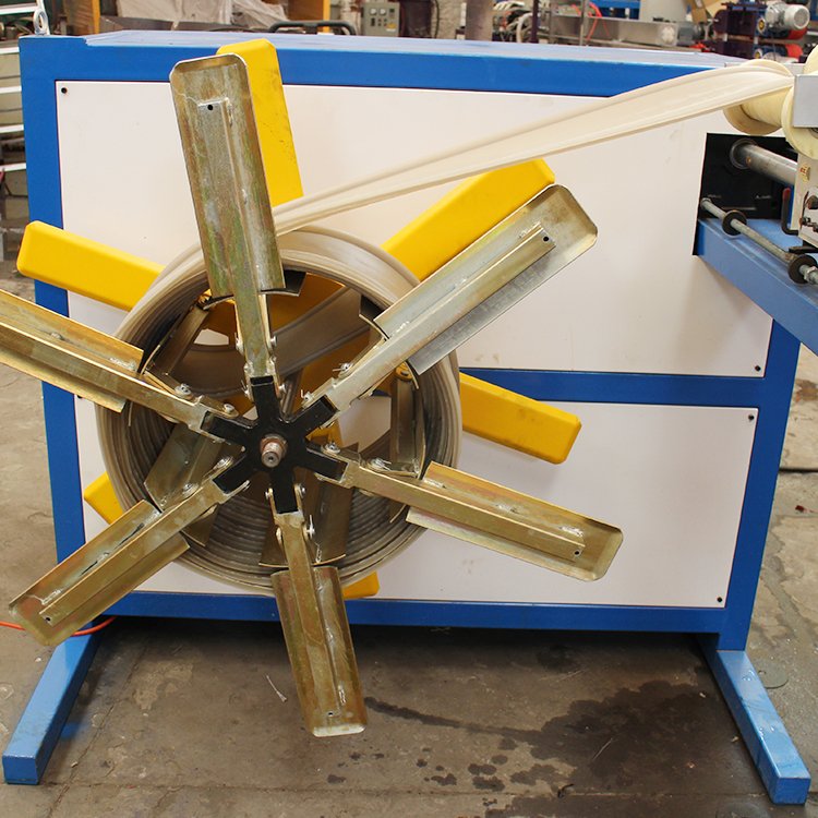 Strong Plasticizing Ability Multiple Directions Can Operated 18.5-22Kw Transmission Power Isolation Belt Extruder
