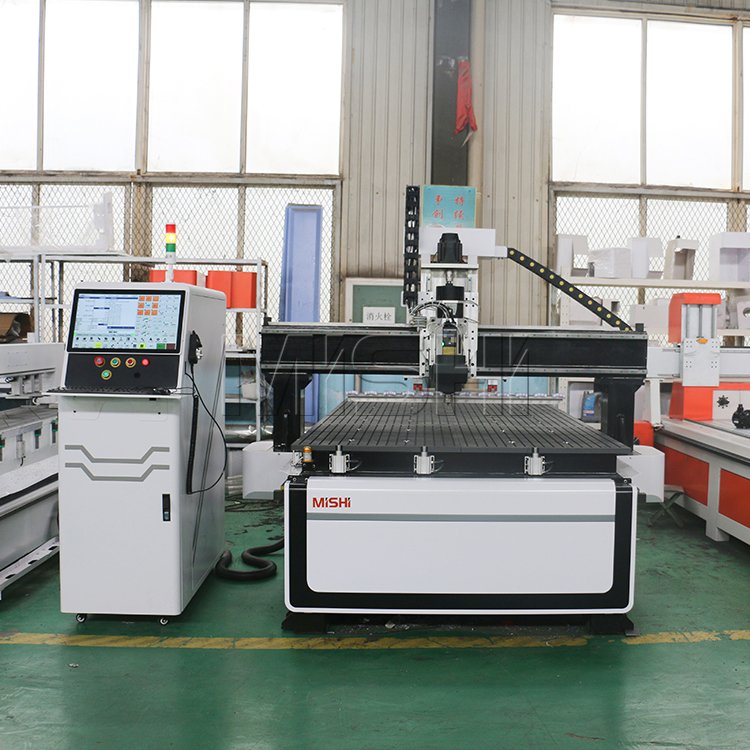 Furniture Industry Kitchen Cabinet Door Making Machines 1325 1530 2030 2040 ATC Router Machines with Labels