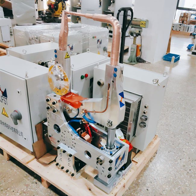 Custom Robotic Spot Welder DC Resistance Industrial CNC Automatic Obara Technology Robot Spot Welding Machine Gun