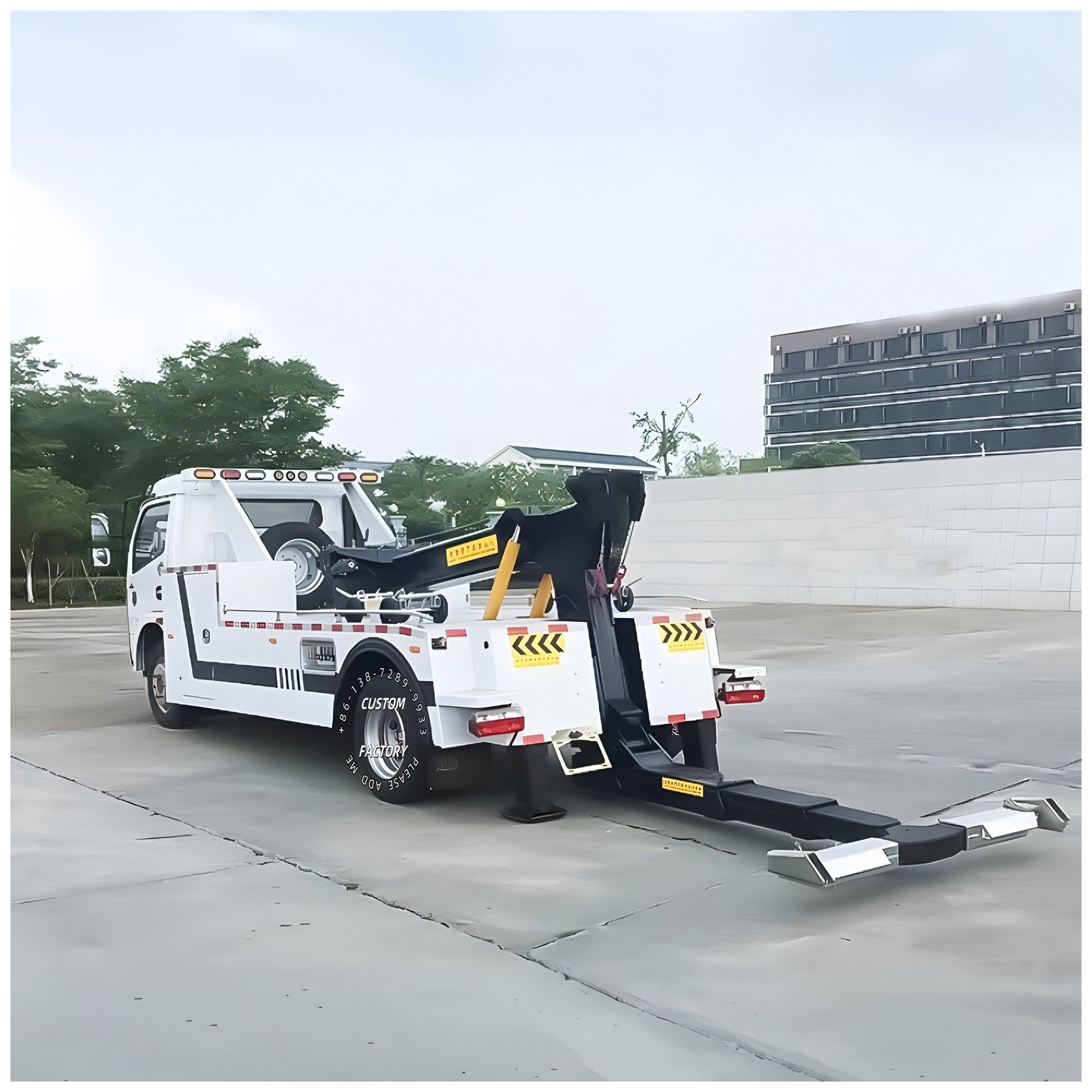 Factory Dongfeng Tow Truck LHD RHD Rollback Wrecker Truck Towing Truck with 4tons Winch