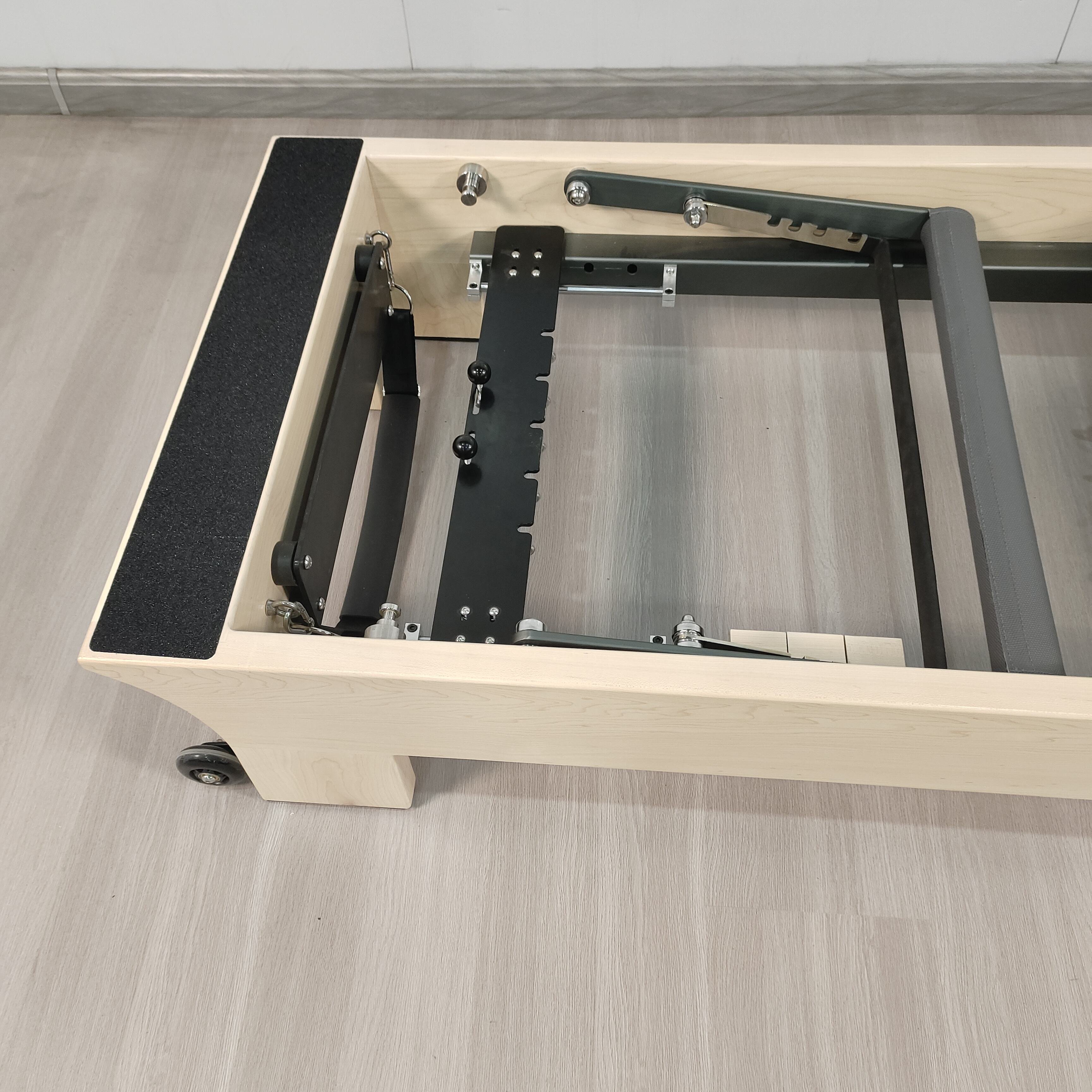 Maple Pilates Machine Wood Pilates Reformer Tower Half Trapeze Reforms Equiment for Professional Pilates Studio