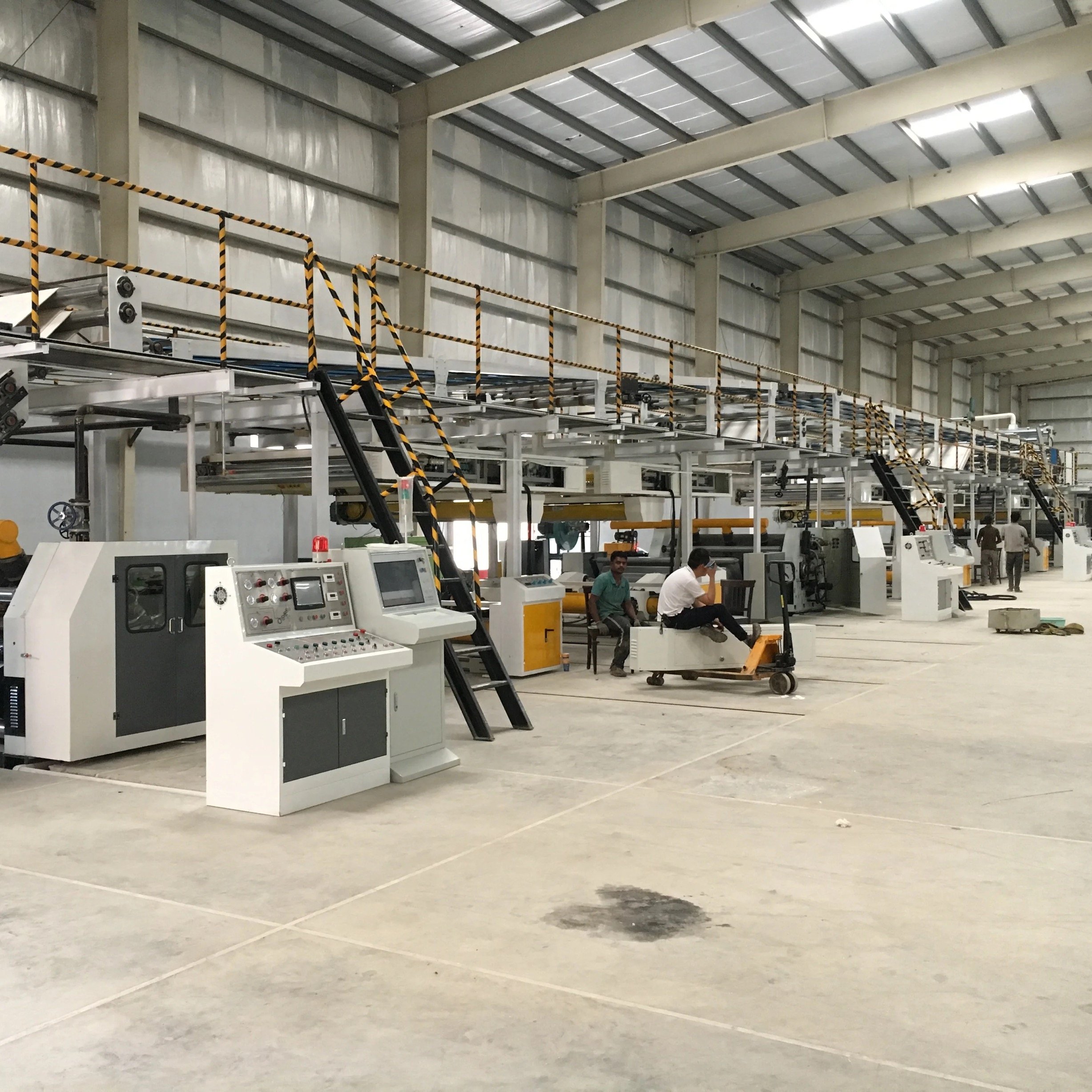 High-Speed Fully Automatic 5-Layer Corrugated Cardboard Production Line for Packaging