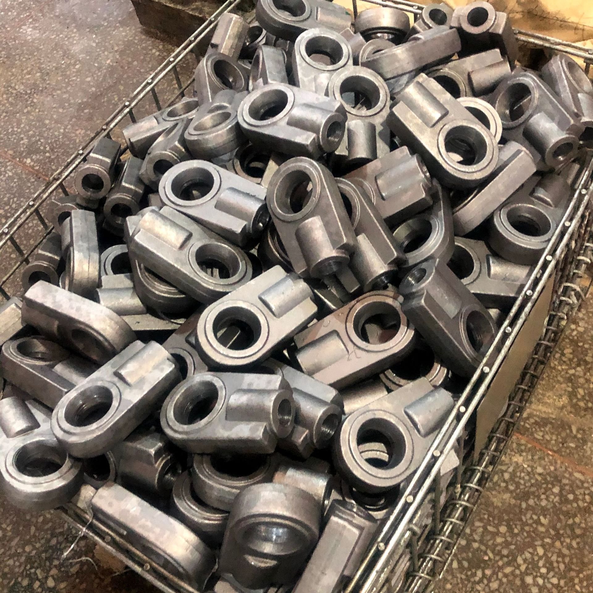 Hydraulic rod end with clamping thread Rod eye with spherical bearing GK90SK MA90D GAS90 TAPR90UGAS